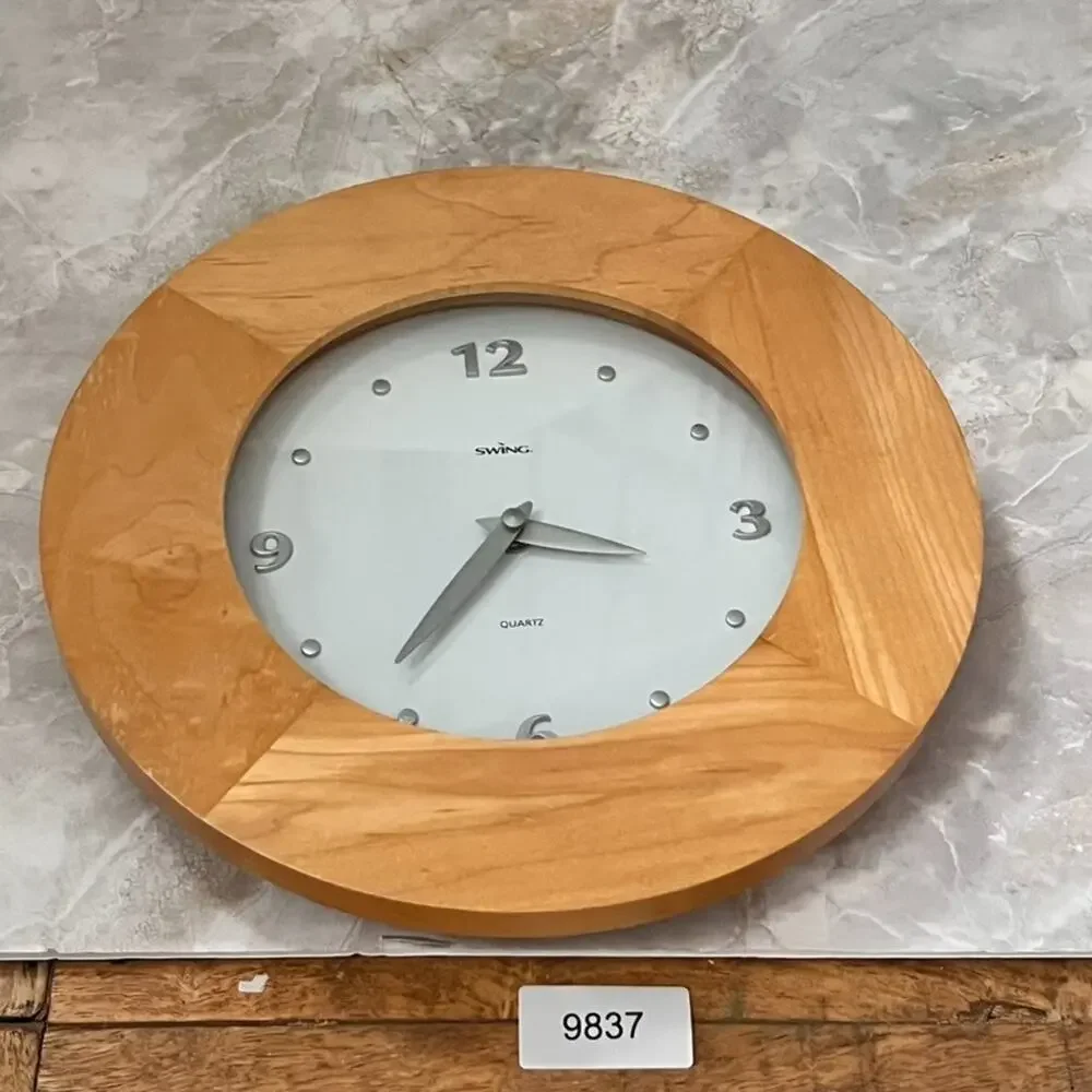 Crate & Barrel Wall Clock Maple Round WORKING